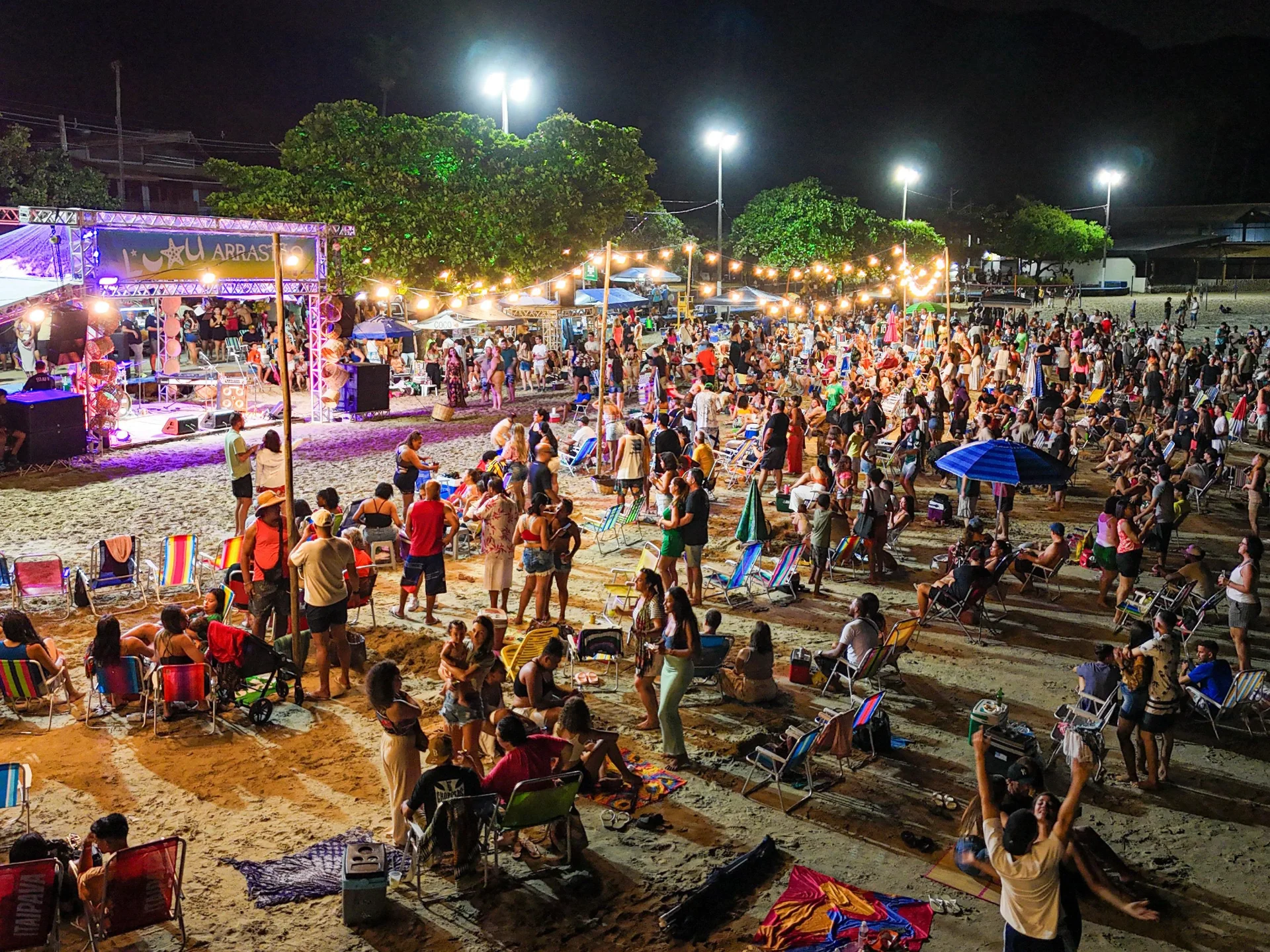 São Sebastião tem luau gratuito na praia neste sábado com música ao vivo