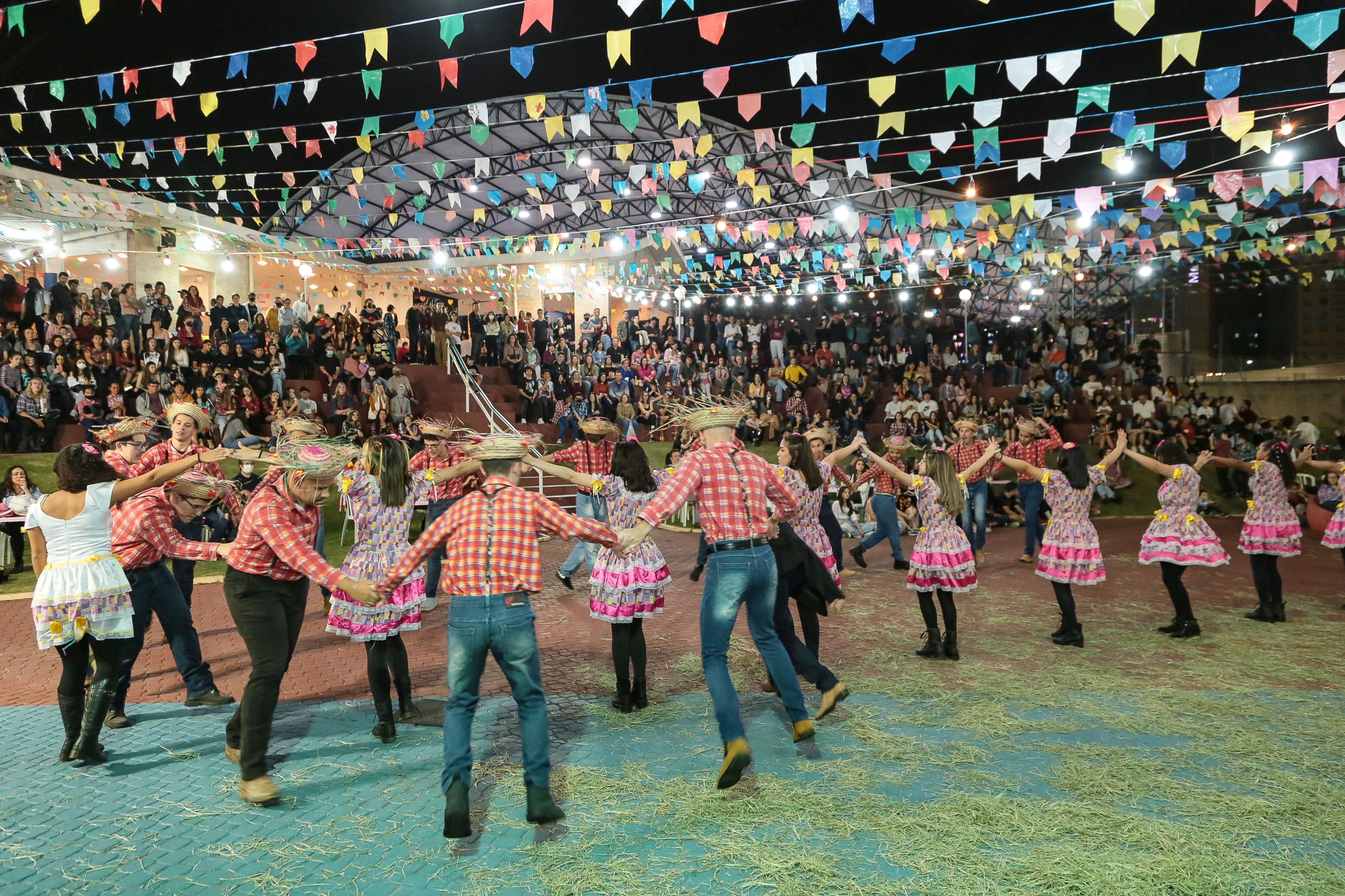 Colégio Poliedro realiza tradicional Festa Junina em São José dos Campos