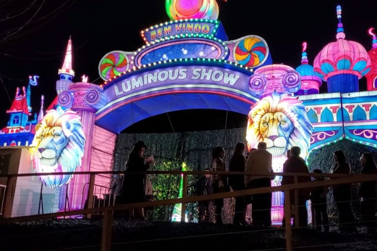 Campos do Jordão ganha novo parque noturno de luzes com experiência imersiva