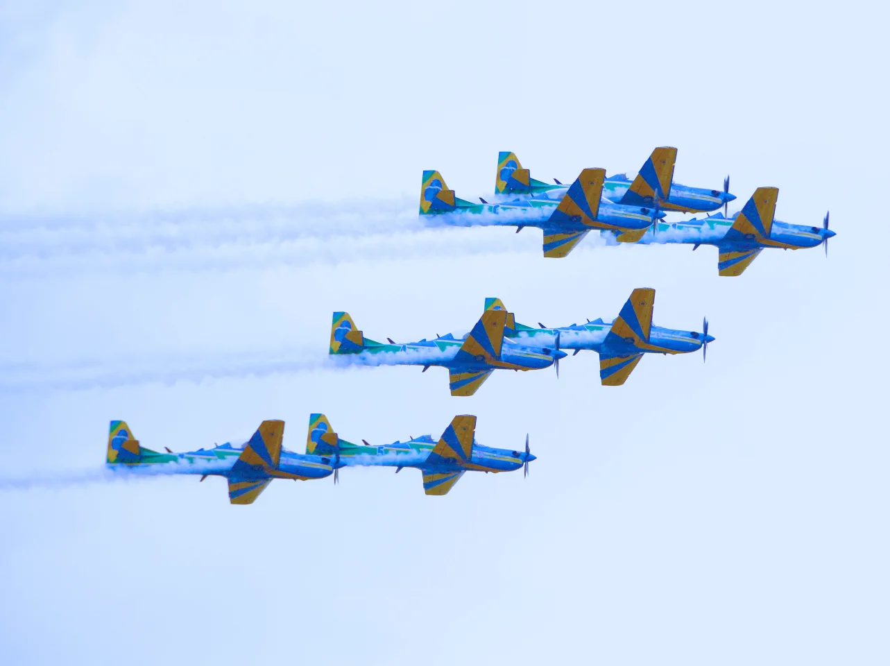 CAvEx libera, neste sábado (8), o último lote de ingressos para show aéreo gratuito em Taubaté